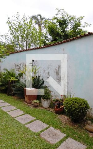 Casa para alugar com 275m², 3 quartos e 3 vagas Casa para alugar com 275m², 3 quartos e 3 vagasGaragem