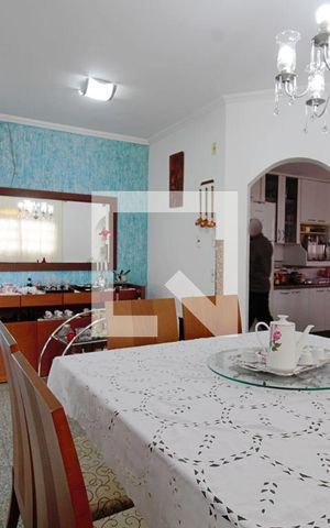 Casa para alugar com 275m², 3 quartos e 3 vagas Casa para alugar com 275m², 3 quartos e 3 vagasSala de Jantar