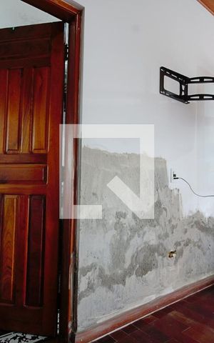 Casa para alugar com 275m², 3 quartos e 3 vagas Casa para alugar com 275m², 3 quartos e 3 vagasSuíte
