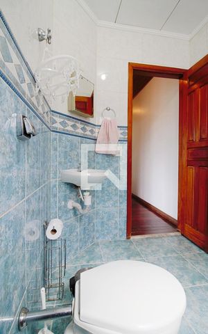 Casa para alugar com 275m², 3 quartos e 3 vagas Casa para alugar com 275m², 3 quartos e 3 vagasBanheiro Social