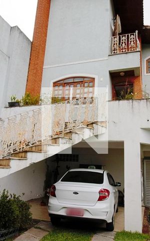 Casa para alugar com 275m², 3 quartos e 3 vagas Casa para alugar com 275m², 3 quartos e 3 vagasEntrada
