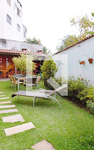 Casa para alugar com 275m², 3 quartos e 3 vagas Casa para alugar com 275m², 3 quartos e 3 vagasQuintal