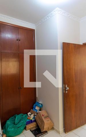 Casa à venda com 465m², 4 quartos e 4 vagas Casa à venda com 465m², 4 quartos e 4 vagasQuarto de Serviço