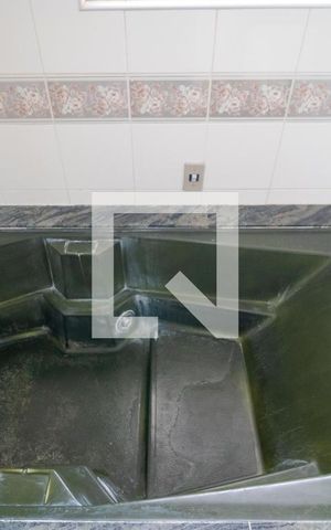 Casa à venda com 465m², 4 quartos e 4 vagas Casa à venda com 465m², 4 quartos e 4 vagasBanheiro da Suíte 02