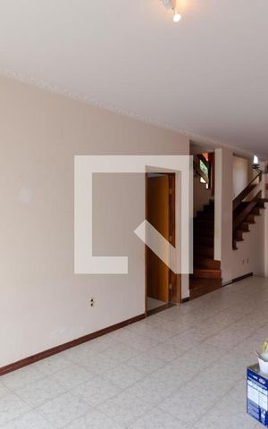 Casa à venda com 465m², 4 quartos e 4 vagas Casa à venda com 465m², 4 quartos e 4 vagasSala de Jantar