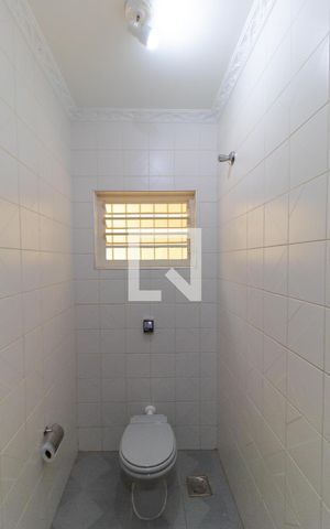 Casa à venda com 465m², 4 quartos e 4 vagas Casa à venda com 465m², 4 quartos e 4 vagasLavabo