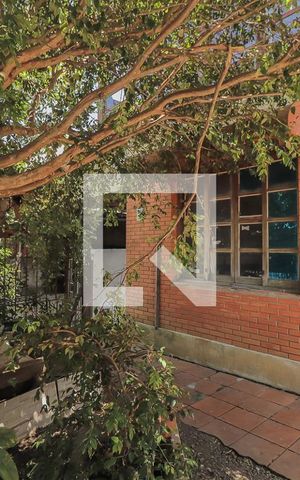 Casa para alugar com 300m², 5 quartos e 3 vagasArea externa