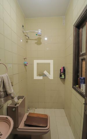 Casa para alugar com 300m², 5 quartos e 3 vagasBanheiro