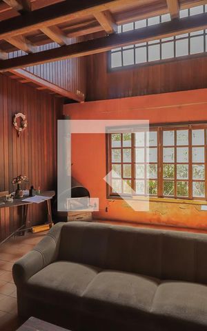 Casa para alugar com 300m², 5 quartos e 3 vagasSala