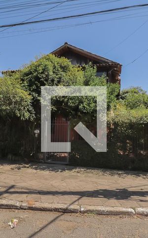 Casa para alugar com 300m², 5 quartos e 3 vagasFachada