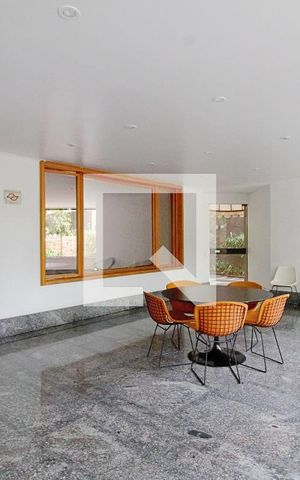 Apartamento à venda com 320m², 3 quartos e 3 vagas Apartamento à venda com 320m², 3 quartos e 3 vagasÁrea comum - Salão de festas