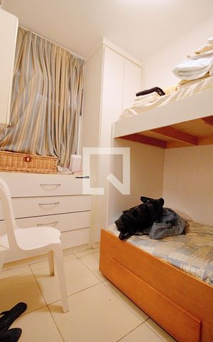 Apartamento à venda com 320m², 3 quartos e 3 vagas Apartamento à venda com 320m², 3 quartos e 3 vagasQuarto de Serviço