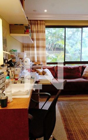 Apartamento à venda com 320m², 3 quartos e 3 vagas Apartamento à venda com 320m², 3 quartos e 3 vagasSala de TV