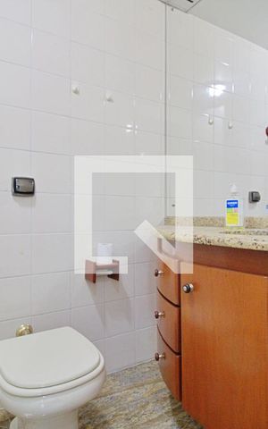 Apartamento para alugar com 110m², 3 quartos e 2 vagas Apartamento para alugar com 110m², 3 quartos e 2 vagasBanheiro