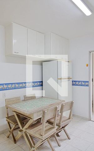 Apartamento para alugar com 110m², 3 quartos e 2 vagas Apartamento para alugar com 110m², 3 quartos e 2 vagasCozinha