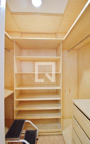 Apartamento para alugar com 110m², 3 quartos e 2 vagas Apartamento para alugar com 110m², 3 quartos e 2 vagasCloset da Suíte
