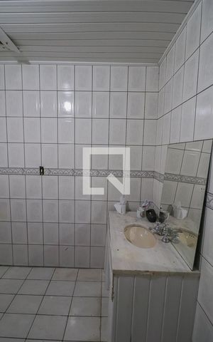 Casa à venda com 130m², 4 quartos e 3 vagasBanheiro do Quarto 1