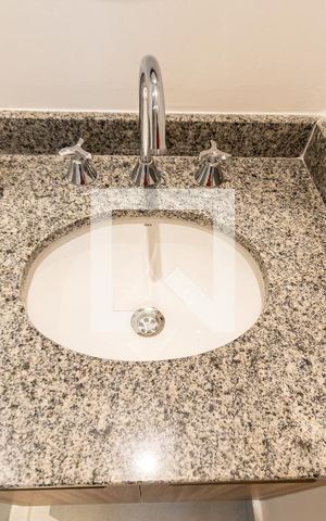 Apartamento para alugar com 29m², 1 quarto e sem vaga Apartamento para alugar com 29m², 1 quarto e sem vagaBanheiro