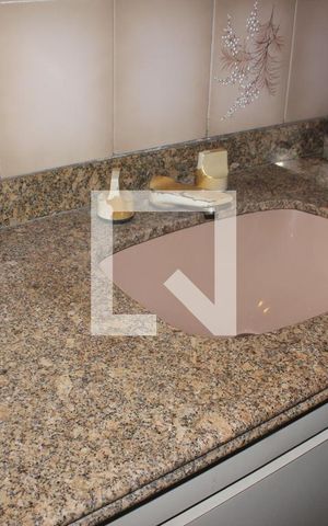 Casa para alugar com 200m², 4 quartos e 2 vagasBanheiro