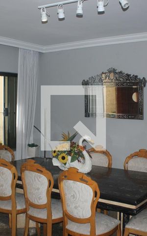 Casa para alugar com 200m², 4 quartos e 2 vagasSala