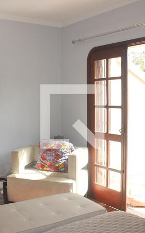 Casa para alugar com 200m², 4 quartos e 2 vagasSuíte