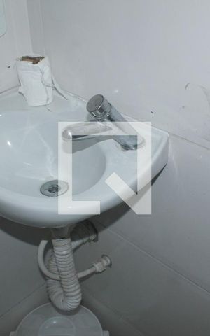 Casa para alugar com 200m², 4 quartos e 2 vagasBanheiro de serviço