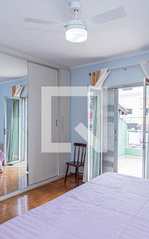 Casa à venda com 235m², 3 quartos e 2 vagas Casa à venda com 235m², 3 quartos e 2 vagasSuite