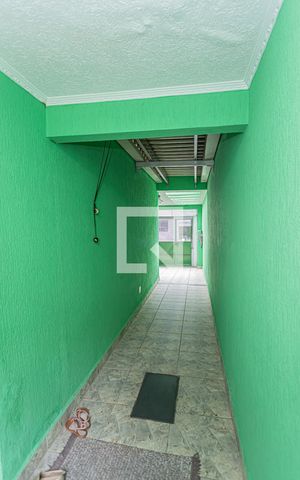 Casa à venda com 235m², 3 quartos e 2 vagas Casa à venda com 235m², 3 quartos e 2 vagasEntrada