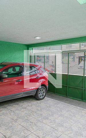 Casa à venda com 235m², 3 quartos e 2 vagas Casa à venda com 235m², 3 quartos e 2 vagasGaragem