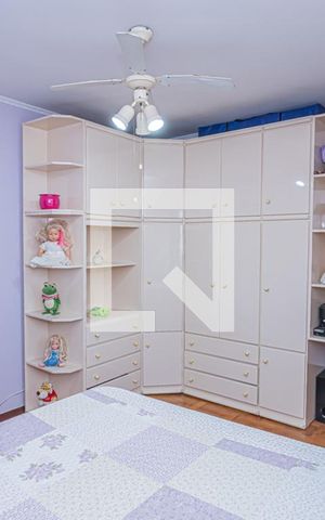 Casa à venda com 235m², 3 quartos e 2 vagas Casa à venda com 235m², 3 quartos e 2 vagasQuarto 1