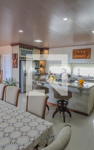 Casa à venda com 93m², 2 quartos e 6 vagasCozinha