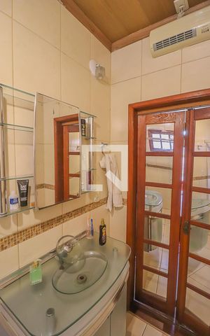 Casa à venda com 93m², 2 quartos e 6 vagasBanheiro 2