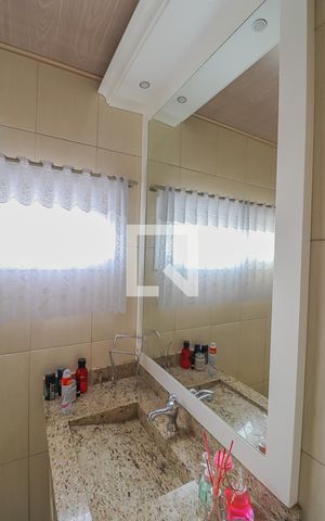Casa à venda com 93m², 2 quartos e 6 vagasBanheiro 3