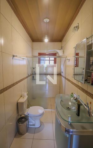 Casa à venda com 93m², 2 quartos e 6 vagasBanheiro 2