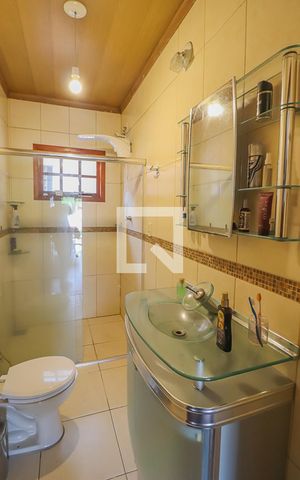 Casa à venda com 93m², 2 quartos e 6 vagasBanheiro 2
