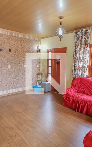 Casa à venda com 93m², 2 quartos e 6 vagasSala