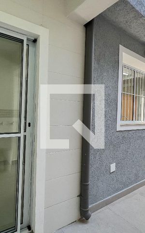 Casa à venda com 150m², 3 quartos e 1 vaga Casa à venda com 150m², 3 quartos e 1 vagaÁrea de Serviço