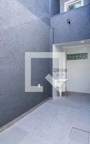 Casa à venda com 150m², 3 quartos e 1 vaga Casa à venda com 150m², 3 quartos e 1 vagaÁrea de Serviço
