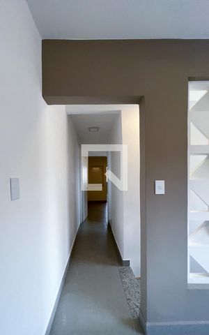 Casa à venda com 150m², 3 quartos e 1 vaga Casa à venda com 150m², 3 quartos e 1 vagaCorredor
