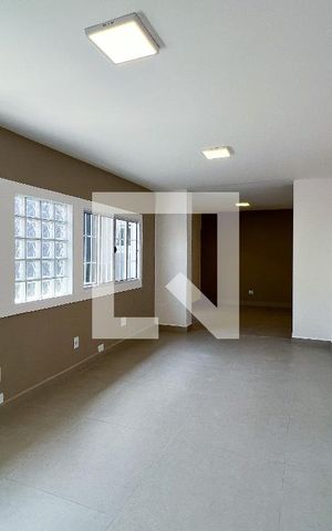 Casa à venda com 150m², 3 quartos e 1 vaga Casa à venda com 150m², 3 quartos e 1 vagaSuíte