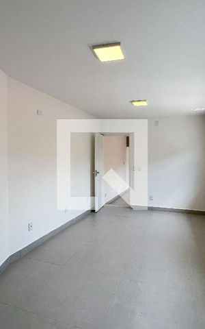 Casa à venda com 150m², 3 quartos e 1 vaga Casa à venda com 150m², 3 quartos e 1 vagaSuíte