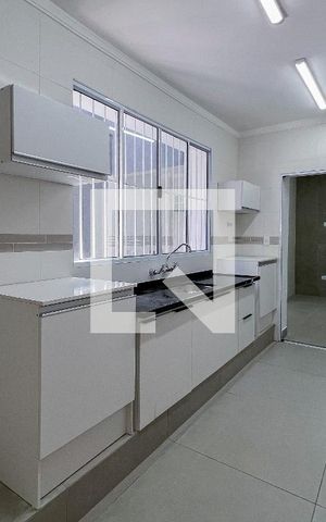 Casa à venda com 150m², 3 quartos e 1 vaga Casa à venda com 150m², 3 quartos e 1 vagaCozinha