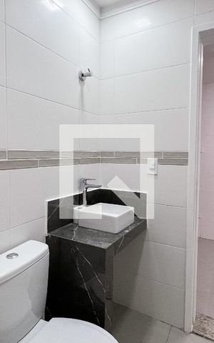 Casa à venda com 150m², 3 quartos e 1 vaga Casa à venda com 150m², 3 quartos e 1 vagaBanheiro de Serviço