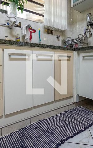 Casa à venda com 400m², 4 quartos e 8 vagasCozinha