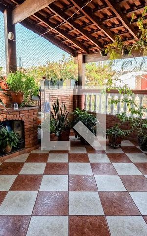 Casa à venda com 400m², 4 quartos e 8 vagasVaranda da Sala