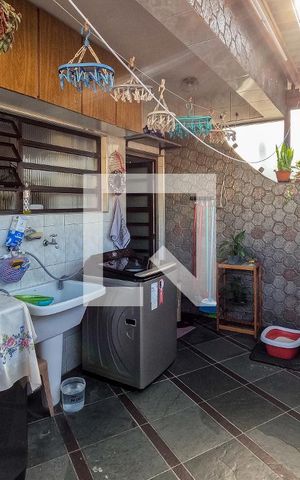 Casa à venda com 400m², 4 quartos e 8 vagasÁrea de Serviço