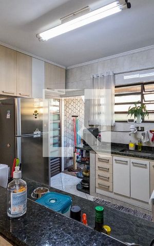 Casa à venda com 400m², 4 quartos e 8 vagasCozinha