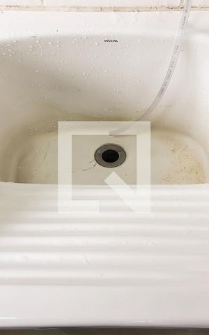 Apartamento para alugar com 171m², 5 quartos e 2 vagas Apartamento para alugar com 171m², 5 quartos e 2 vagasDetalhe da area de serviço
