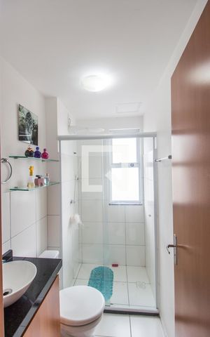 Apartamento à venda com 55m², 2 quartos e 1 vagaDetalhe do banheiro