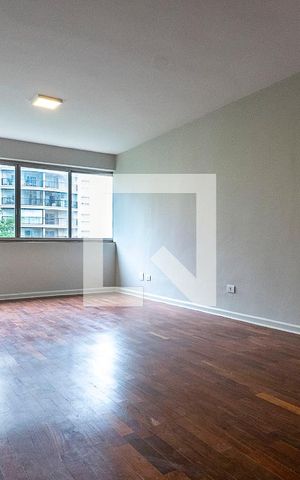 Apartamento para alugar com 140m², 3 quartos e 1 vaga Apartamento para alugar com 140m², 3 quartos e 1 vagaSala